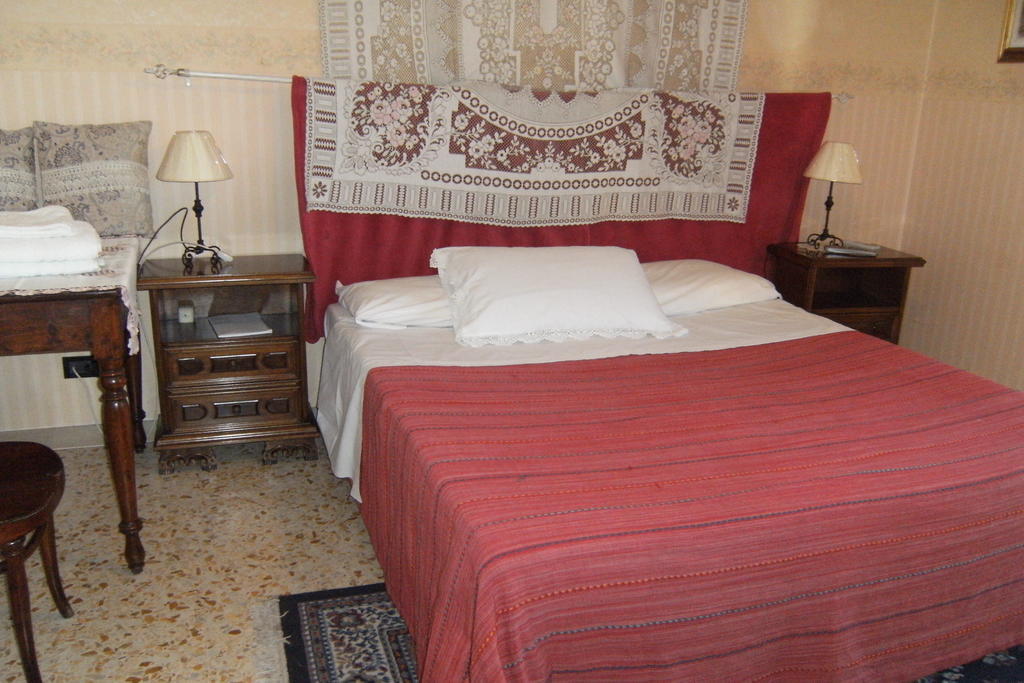 Bed and Breakfast Emily Stroncone Pokoj fotografie
